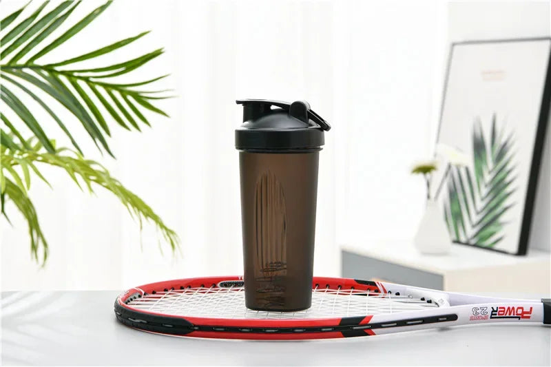 600ml Portable Protein Powder Shaker Bottle Leak Proof Water Bottle for Gym Fitness Training Sport Shaker Mixing Cup with Scale
