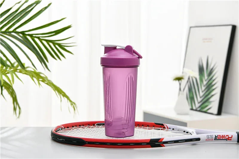 600ml Portable Protein Powder Shaker Bottle Leak Proof Water Bottle for Gym Fitness Training Sport Shaker Mixing Cup with Scale