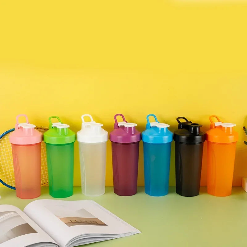 600ml Portable Protein Powder Shaker Bottle Leak Proof Water Bottle for Gym Fitness Training Sport Shaker Mixing Cup with Scale
