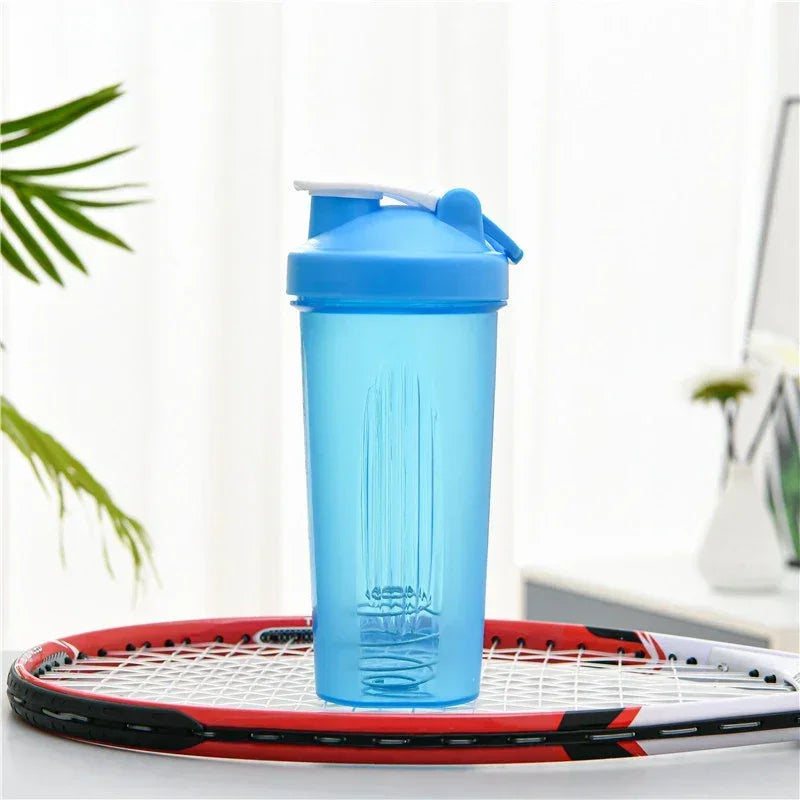 600ml Portable Protein Powder Shaker Bottle Leak Proof Water Bottle for Gym Fitness Training Sport Shaker Mixing Cup with Scale